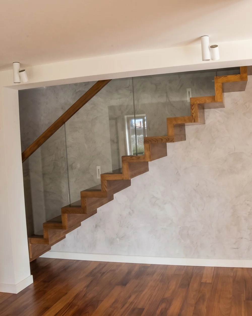 Holztreppe Nr. 38