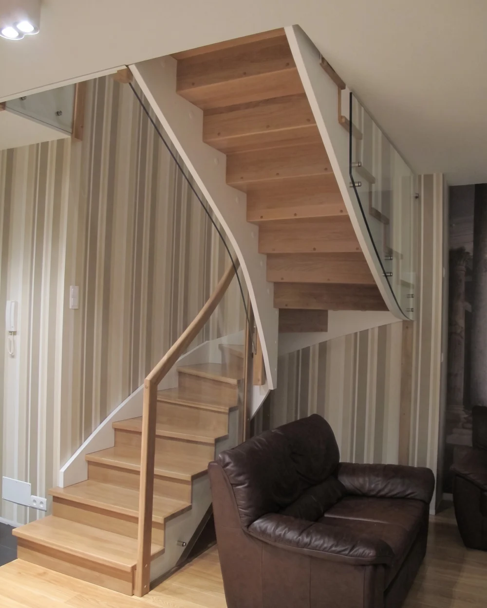 Holztreppe Nr. 49