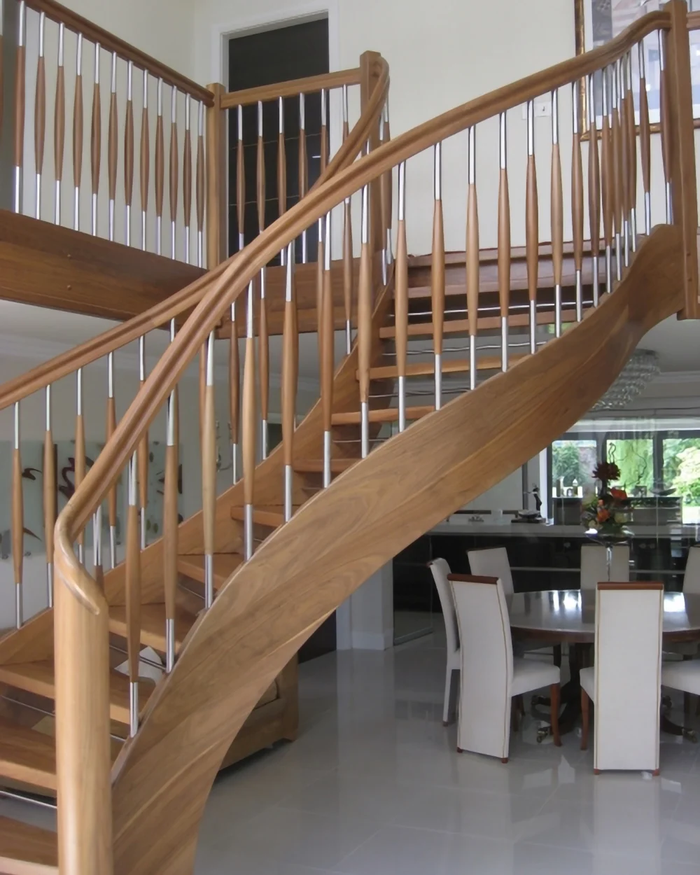 Holztreppe Nr. 6