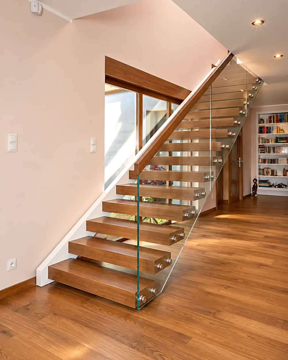 Holztreppe Nr. 90
